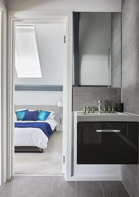 The Chapel Cottage By Ritual Stays Hemel Hempstead Εξωτερικό φωτογραφία